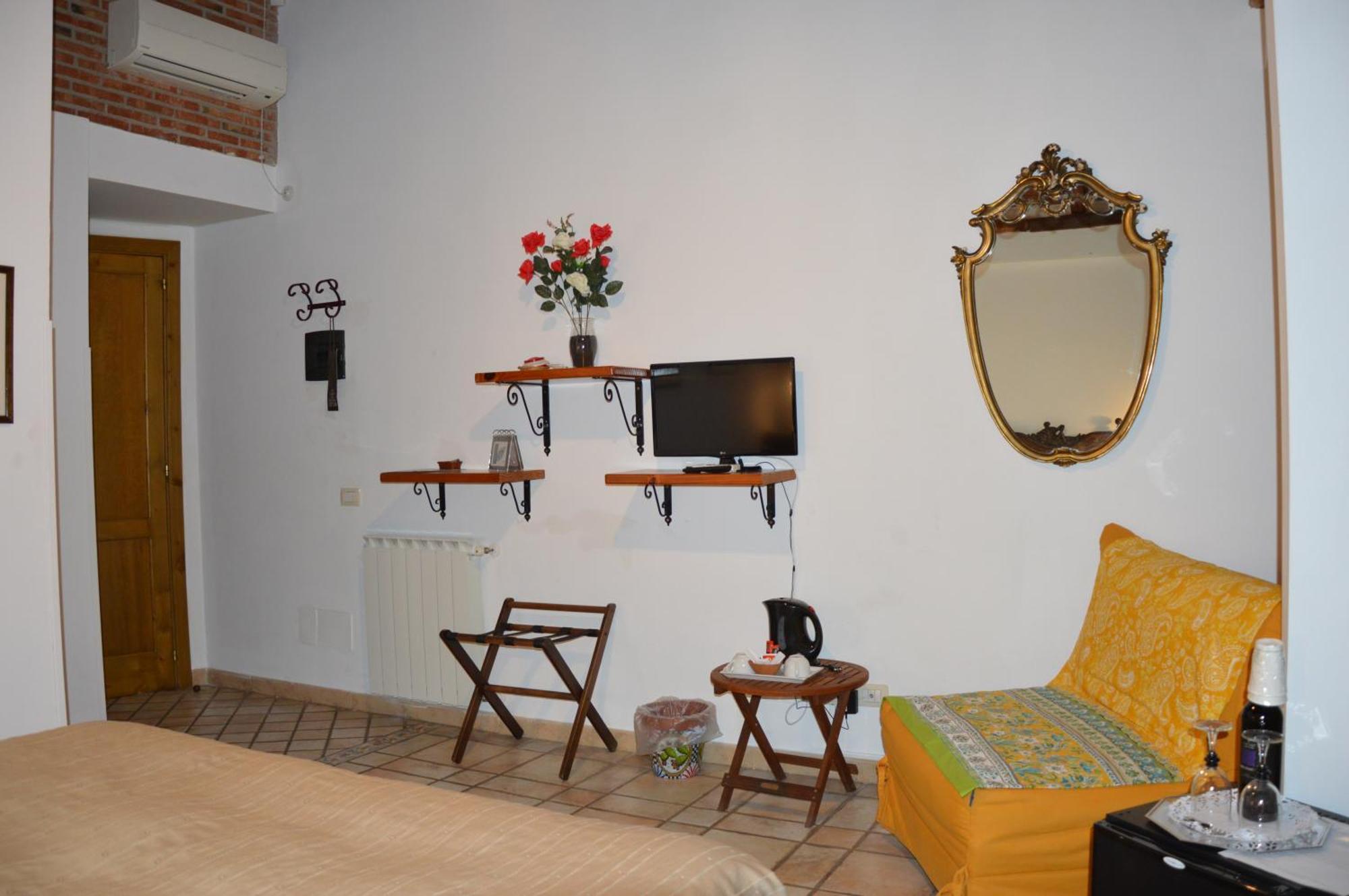 Antico Borgo Etneo Country Hotel Calatabiano Room photo