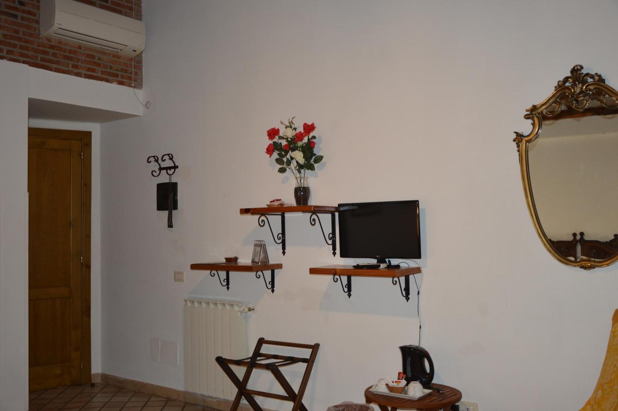 Antico Borgo Etneo Country Hotel Calatabiano Exterior photo
