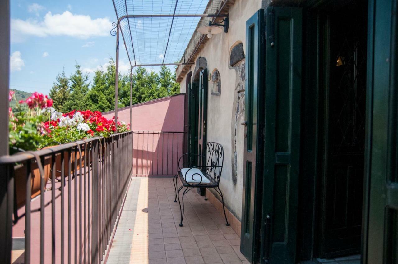 Antico Borgo Etneo Country Hotel Calatabiano Exterior photo