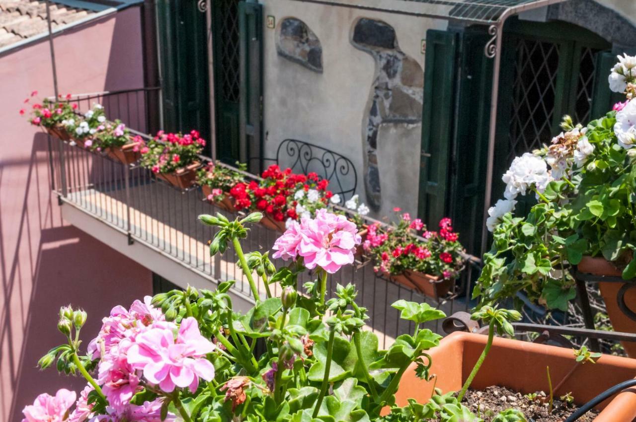 Antico Borgo Etneo Country Hotel Calatabiano Exterior photo